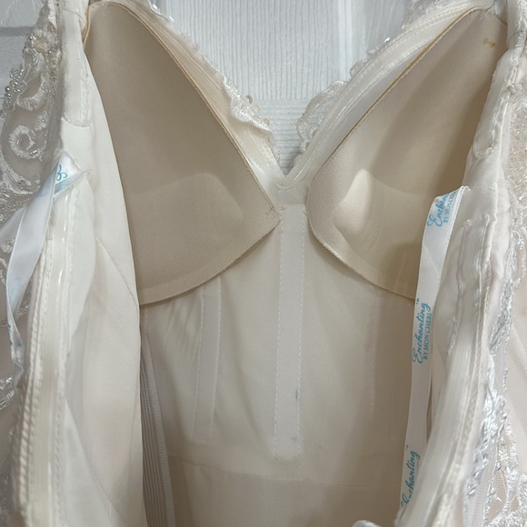 Enchanting by Mon Cheri Wedding Gown - Picture 9 of 15
